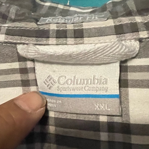 Button up - Picture 6 of 6